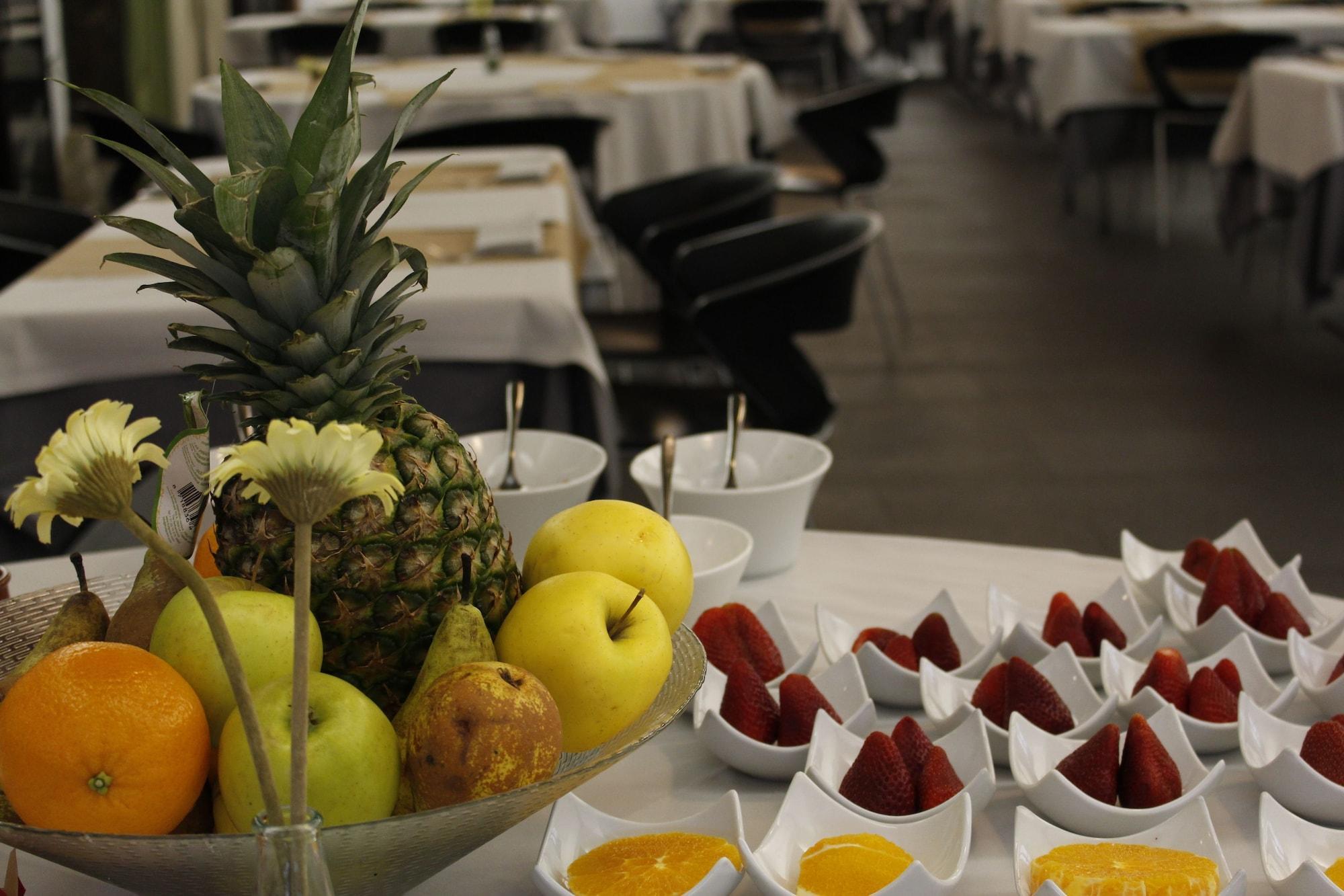 Hotel Dolarea Beasain Bagian luar foto