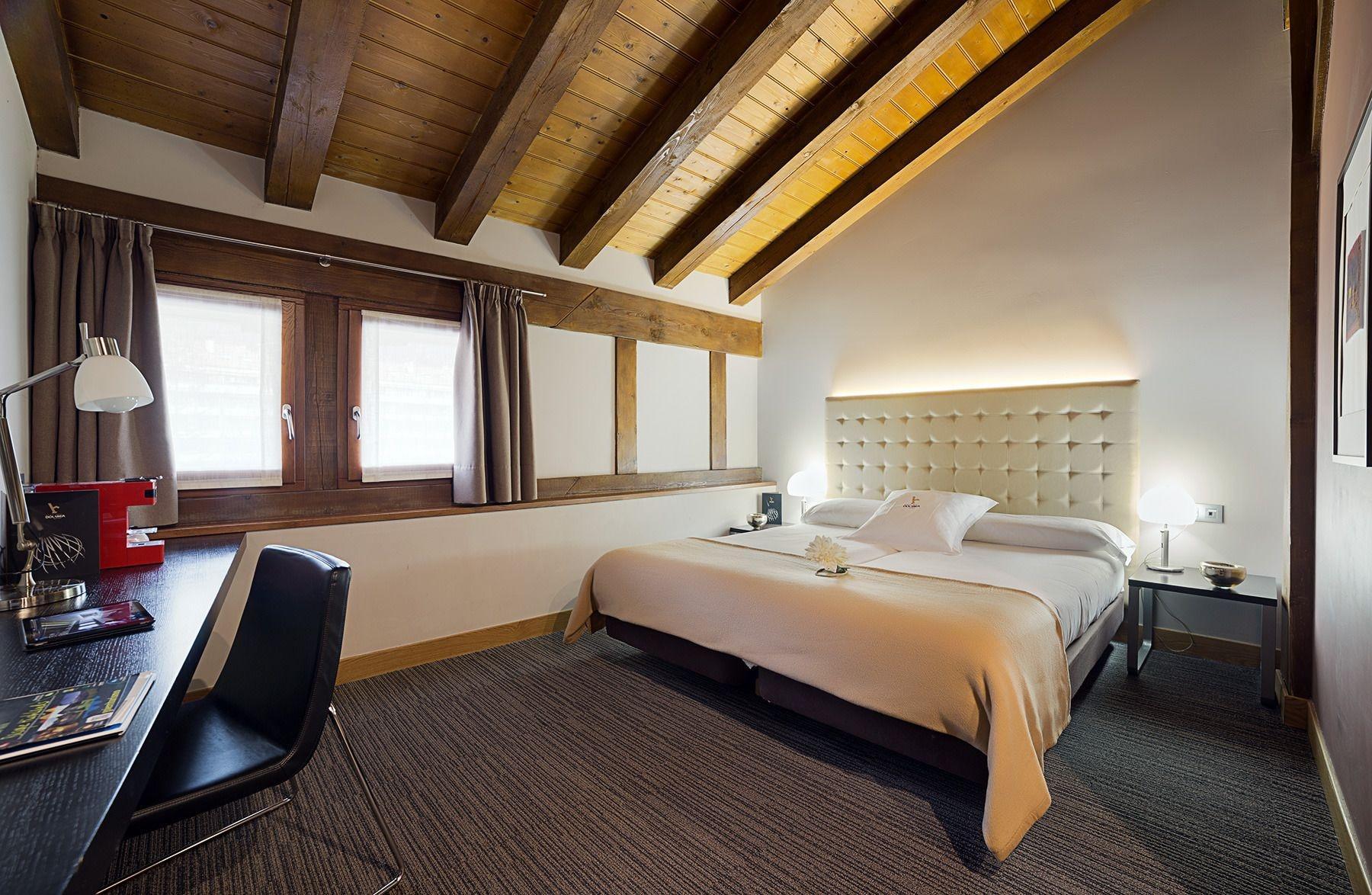 Hotel Dolarea Beasain Bagian luar foto