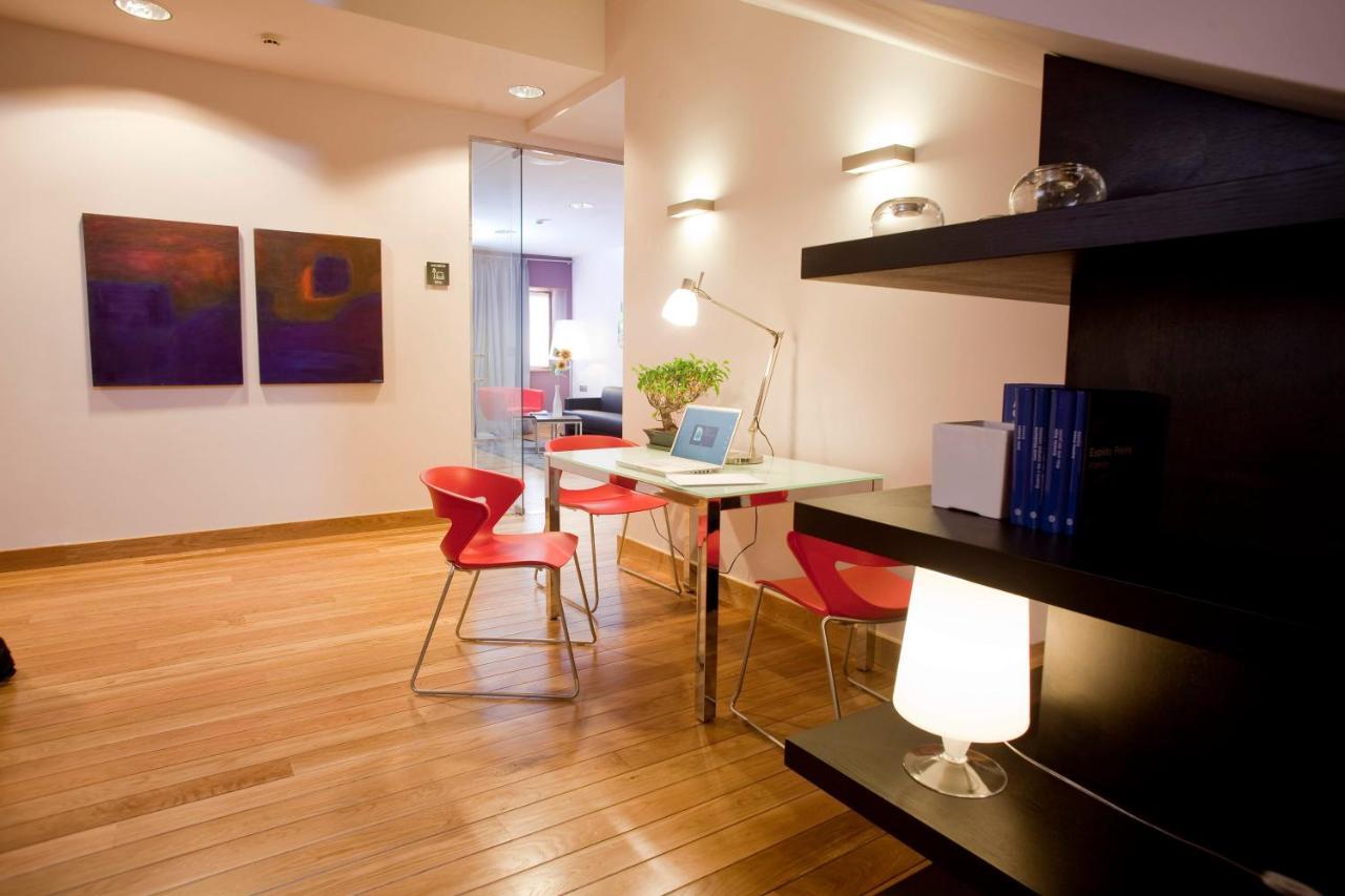 Hotel Dolarea Beasain Bagian luar foto