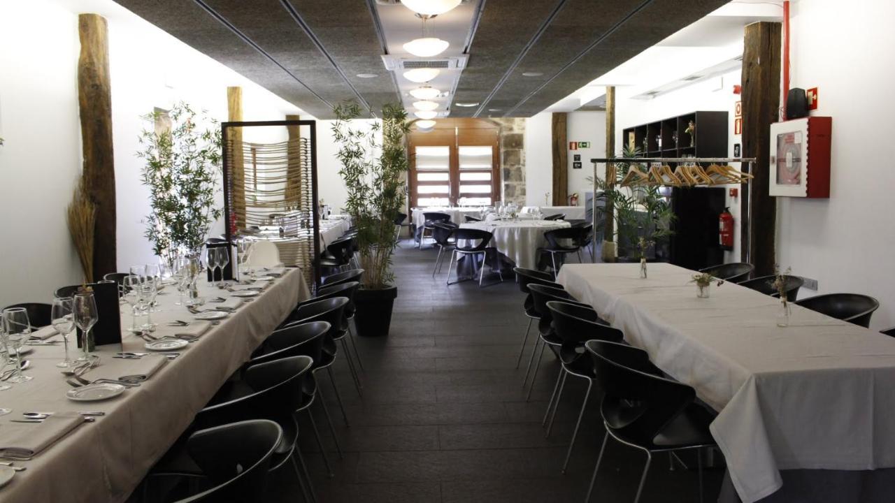 Hotel Dolarea Beasain Bagian luar foto